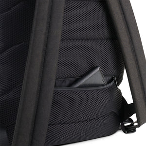 Lower pocket behind the bag allows for safer storage.